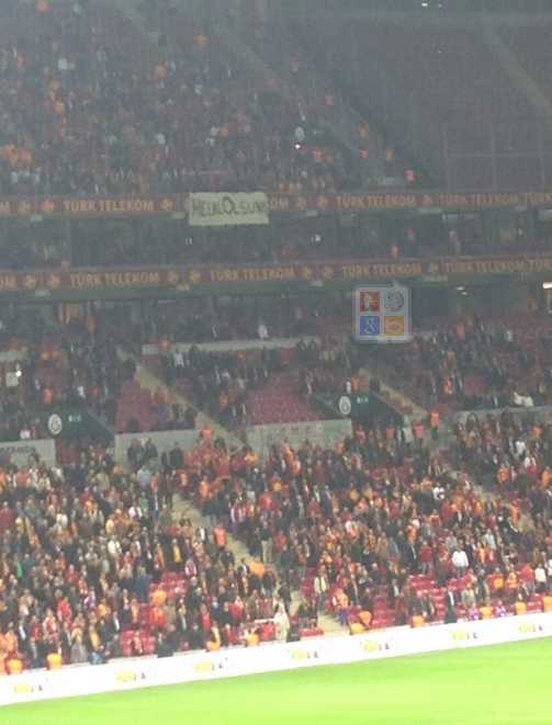 Fatih Terim helallik istedi, Galatasaray taraftarı cevap verdi Fatih Terim helallik istedi, Galatasaray taraftarı cevap verdi