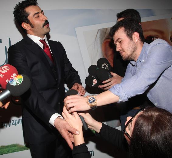 Kenan İmirzalıoğlu yine yaptı yapacağını Kenan İmirzalıoğlu yine yaptı yapacağını