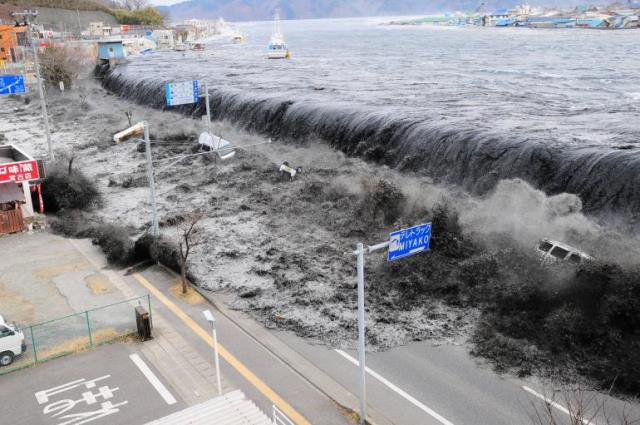 Japonya'daki Tsunami felaketinin üzerinden 4 yıl geçti Japonya'daki Tsunami felaketinin üzerinden 4 yıl geçti
