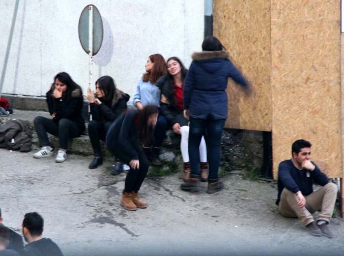 Liseli Miraç Bonzai'den öldü, arkadaşları çılgına döndü Liseli Miraç Bonzai'den öldü, arkadaşları çılgına döndü