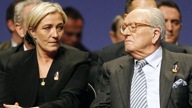 Fransız siyasetçi Le Pen'in evinde yangın çıktı Fransız siyasetçi Le Pen'in evinde yangın çıktı