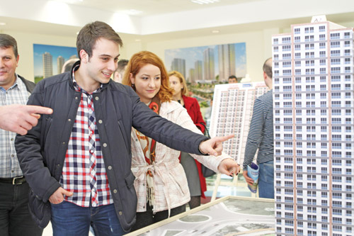 Bizim Evler 7'nin yüzde 50'si ilk günde satıldı Bizim Evler 7'nin yüzde 50'si ilk günde satıldı