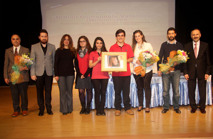 Nilhan Sultan: 'Topkapı Sarayı'na müze kartı ile girebiliyorum' Nilhan Sultan: 'Topkapı Sarayı'na müze kartı ile girebiliyorum'