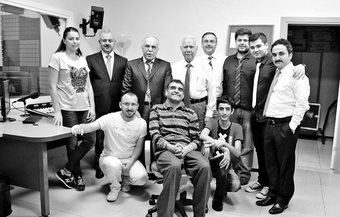 Gizemli seslerin dünyası radyoculuk Gizemli seslerin dünyası radyoculuk