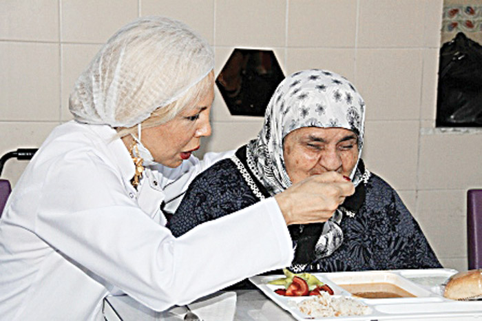 Sadece ünlü değil aynı zamanda yardım severler Sadece ünlü değil aynı zamanda yardım severler