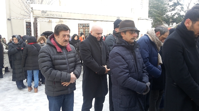 Ayla Gürses son yolculuğuna uğurlandı Ayla Gürses son yolculuğuna uğurlandı
