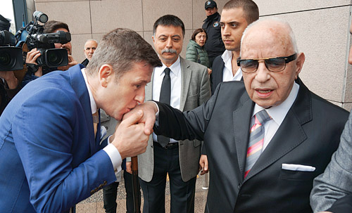 Bağımsızlar da yarışıyor! İşte sürpriz adaylar Bağımsızlar da yarışıyor! İşte sürpriz adaylar