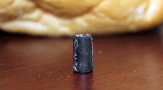 Skandal! Ekmeğin içinden çıkan şaşırttı Skandal! Ekmeğin içinden çıkan şaşırttı