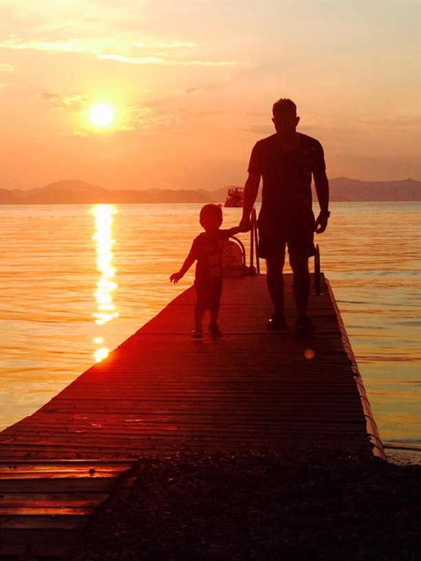 Cem Yılmaz, oğlu ile tatilde Cem Yılmaz, oğlu ile tatilde