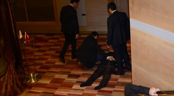 Kılıçdaroğlu'na ayakkabı fırlatan adam hakkında karar verildi! Kılıçdaroğlu'na ayakkabı fırlatan adam hakkında karar verildi!