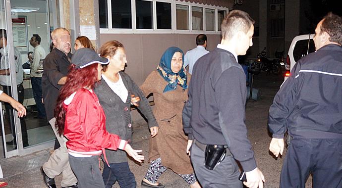 İzmir'de kızı kaçırılan anne babadan gece vakti kanlı baskın! İzmir'de kızı kaçırılan anne babadan gece vakti kanlı baskın!