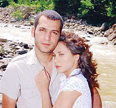Dizi setinden nikah masasına... Dizi setinden nikah masasına...