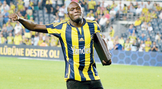 Moussa Sow veda maçında gözyaşlarını tutamadı, 'Sizi unutamam' Moussa Sow veda maçında gözyaşlarını tutamadı, 'Sizi unutamam'