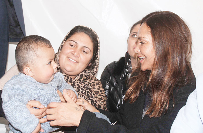 Sadece ünlü değil aynı zamanda yardım severler Sadece ünlü değil aynı zamanda yardım severler