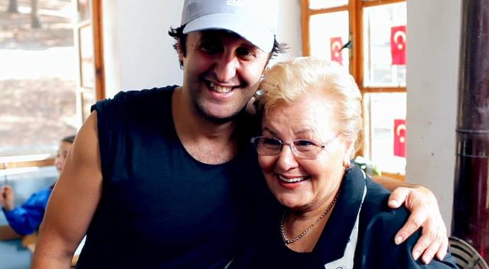 Ünlü oyuncu ilkokul öğretmenini filminde oynattı Ünlü oyuncu ilkokul öğretmenini filminde oynattı