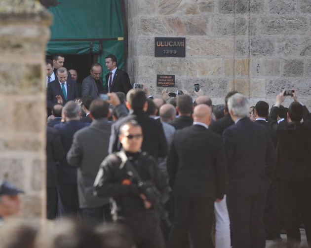 Ulu Cami'de Erdoğan izdihamı! Ulu Cami'de Erdoğan izdihamı!