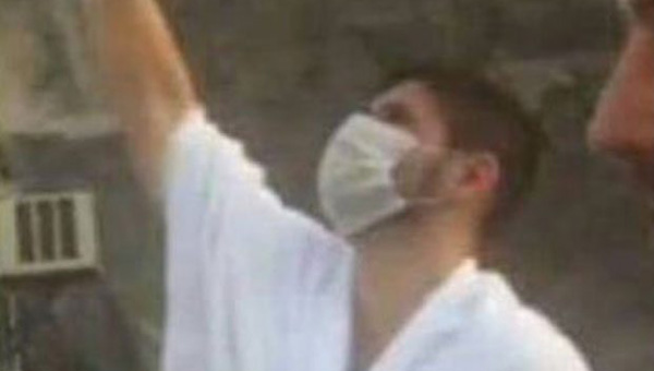 Tolgahan Sayışman İstanbul'a döndü
Tolgahan Sayışman İstanbul'a döndü