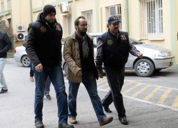 Zaman Gazetesi ve Samanyolu'na operasyon (Paralel Yapı operasyonunda son gelişmeler) Zaman Gazetesi ve Samanyolu'na operasyon (Paralel Yapı operasyonunda son gelişmeler)