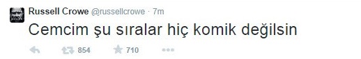 Russel Crowe'dan Cem Yılmaz'a Türkçe tweet! Russel Crowe'dan Cem Yılmaz'a Türkçe tweet!