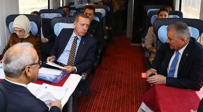 YHT, ilk seferi başladı YHT, ilk seferi başladı