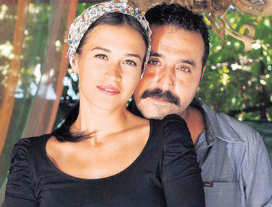 Dizi setinden nikah masasına... Dizi setinden nikah masasına...