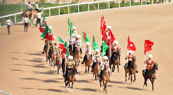 Cumhurbaşkanı Gül, At Bayramı'nda Cumhurbaşkanı Gül, At Bayramı'nda